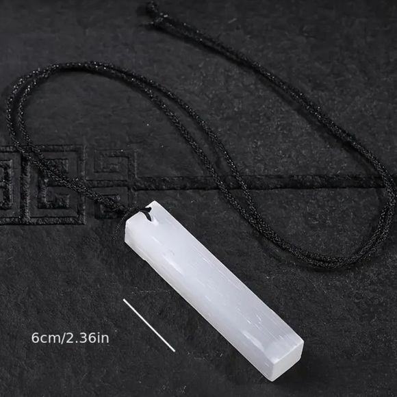 Simple Selenite necklace - Picture 3 of 8